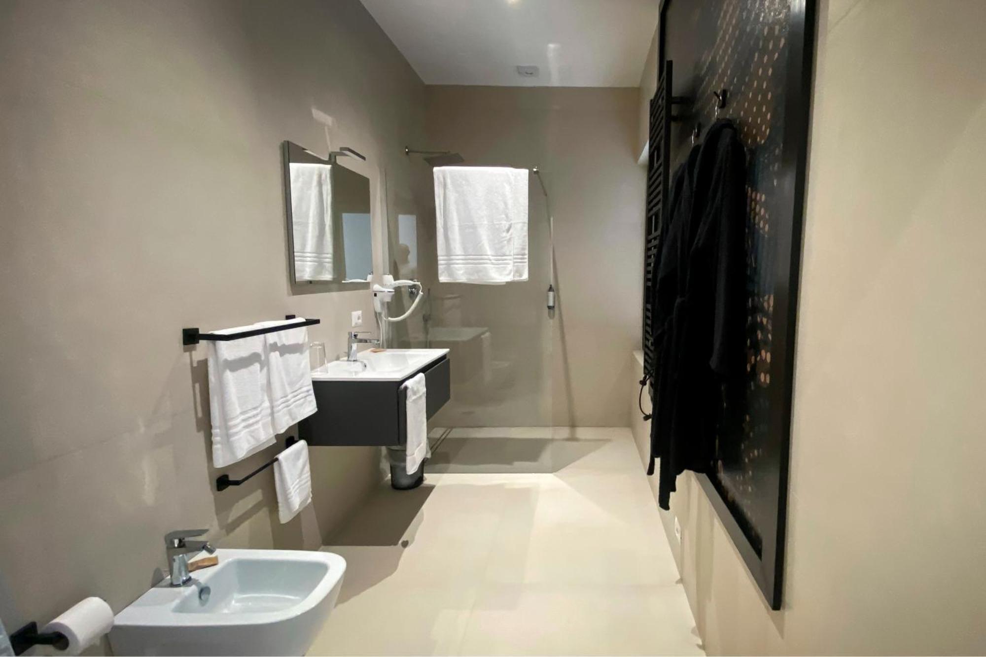 Monumental Luxury Rooms Caserta Exterior foto